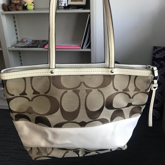 Coach purse - Picture 1 of 6